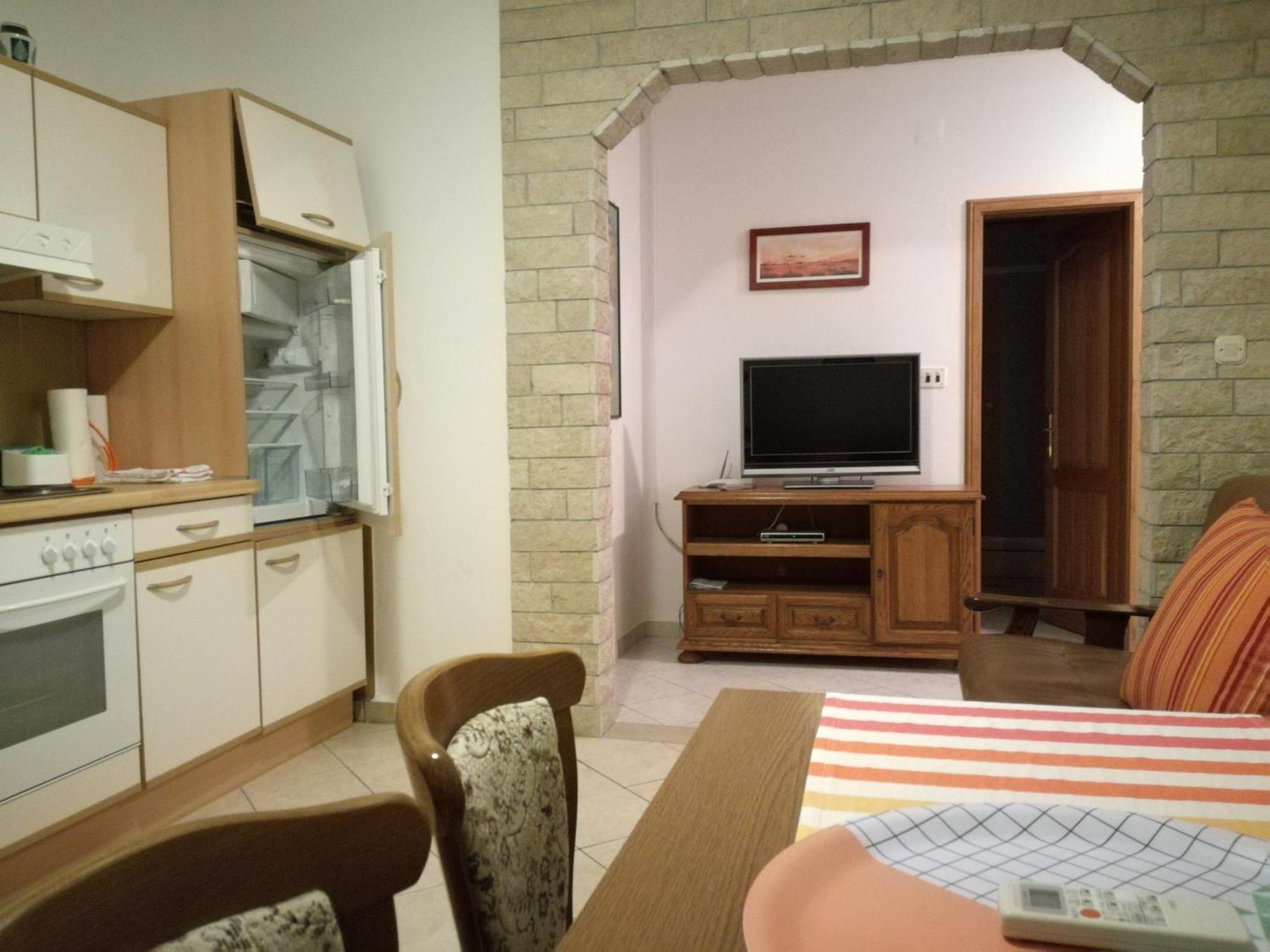 Apartments Rose Porec Bagian luar foto